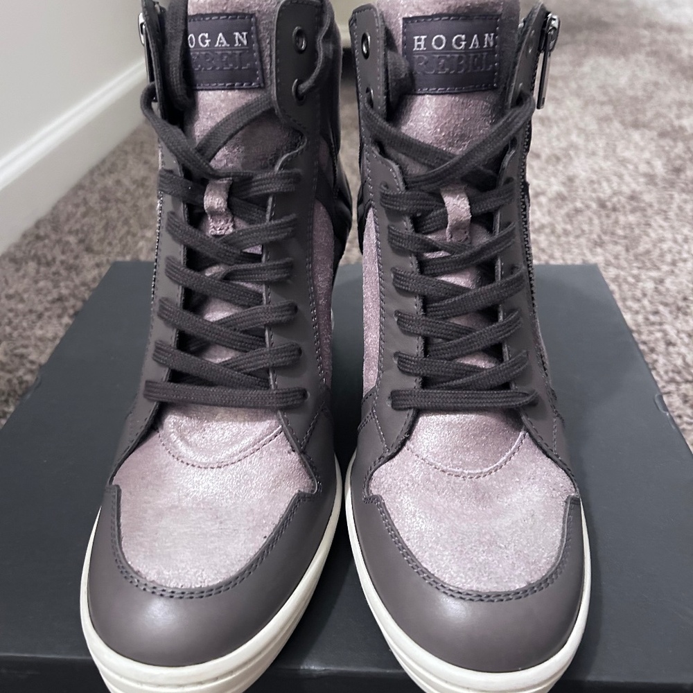 Wedge sneakers
